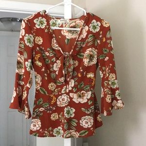 Floral top🍂🎃🍁